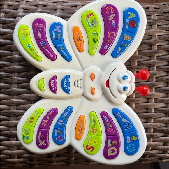 Interactive Butterfly Learning Toy - Picture 2 of 4
